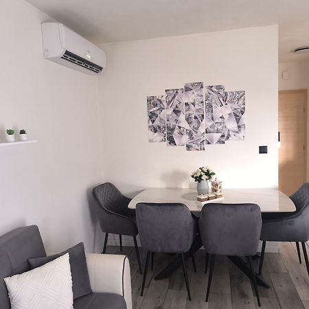 Apartman Rex Svinisce Екстер'єр фото